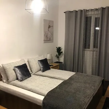 Apartament Basak 2 * Deva